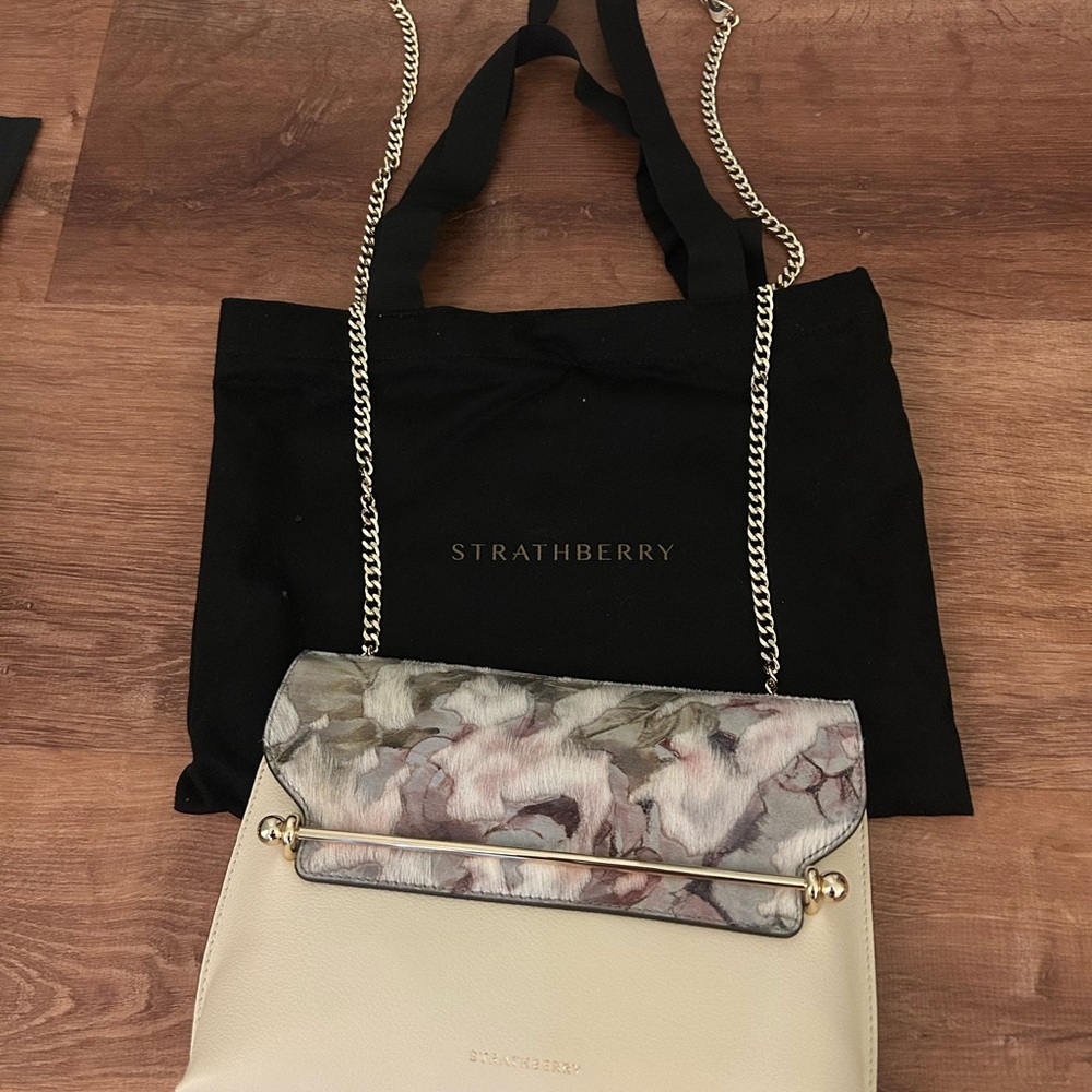 Strathberry Stylist Vanilla Textured Floral - Picture 3 of 11